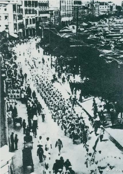 956.jpg