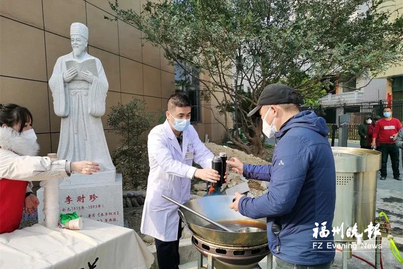 紧“药”关头 医院来送药