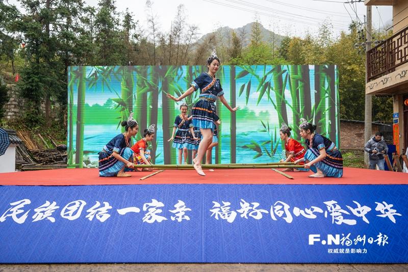 百米长桌宴+竹竿舞狂欢！闽侯大湖乡六锦村“三月三”打造最炫畲族风